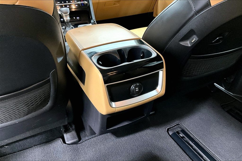Used 2022 Kia Carnival EX FWD image 28