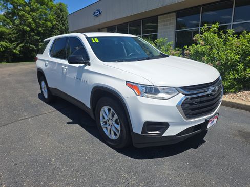 Used 2018 Chevrolet Traverse LS w/ LPO, Blackout Package FWD image 1
