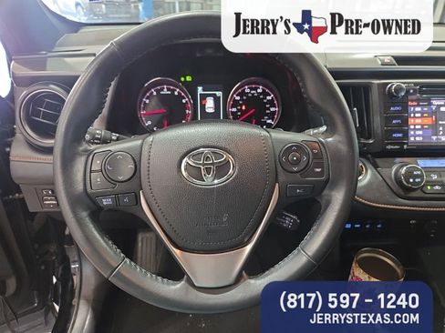 Used 2018 Toyota RAV4 SE w/ Power Extra Value Package FWD image 15