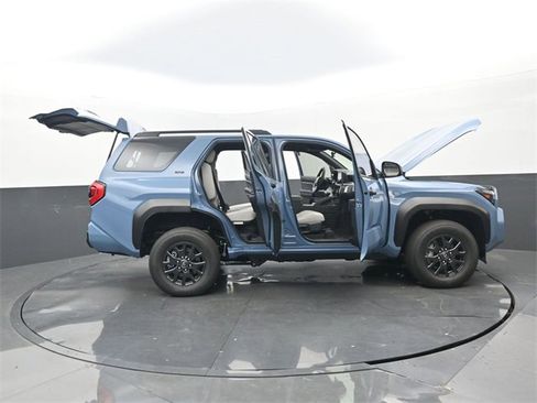 New 2025 Toyota 4Runner SR5 image 31