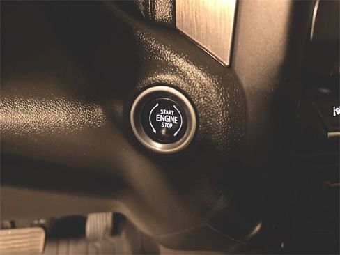 Used 2021 GMC Sierra 1500 Denali w/ Denali Ultimate Package image 17