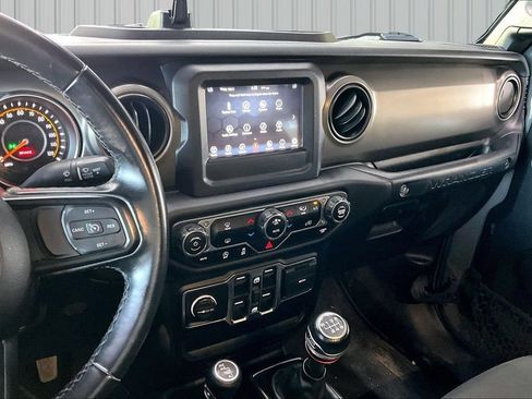 Used 2021 Jeep Wrangler Unlimited Sport w/ Technology Group AWD/4WD image 9