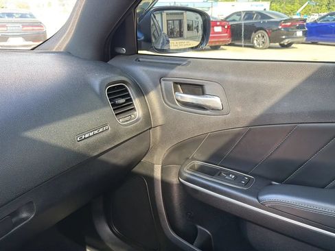 Used 2016 Dodge Charger R/T w/ Plus Group RWD image 67