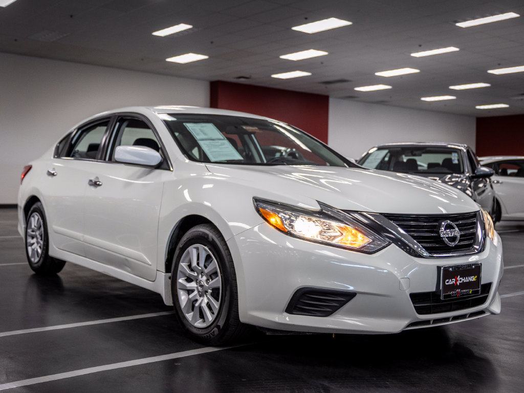 Used 2017 Nissan Altima 2.5 S w/ Power Driver Seat Package FWD image 8