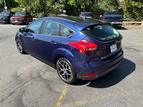 Used 2017 Ford Focus SEL w/ Cold Weather Package image 3
