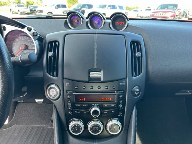 Used 2009 Nissan 370Z Touring RWD image 15