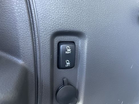 Used 2014 Ford Edge Limited w/ Driver Entry Package AWD/4WD image 29