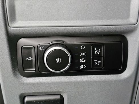 Used 2024 Ford F150 XLT AWD/4WD image 32