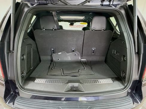 Used 2023 Chevrolet Tahoe Premier w/ Premium Package AWD/4WD image 29
