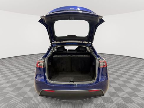 Used 2022 Tesla Model Y Long Range AWD/4WD image 20