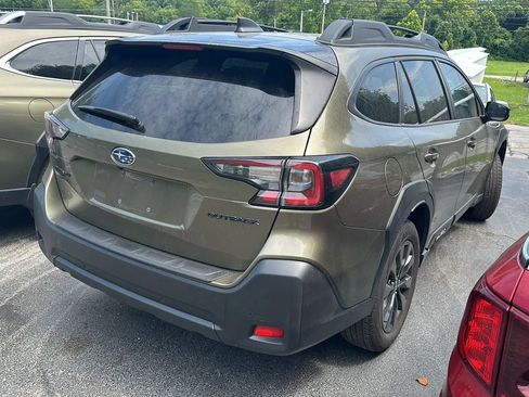 Used 2024 Subaru Outback Onyx Edition AWD/4WD image 3