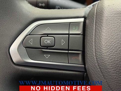 Used 2024 Jeep Compass Latitude image 39