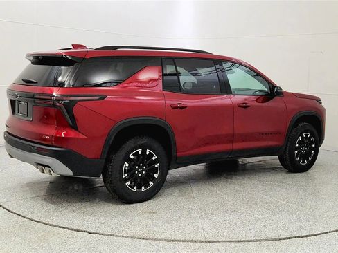 New 2026 Chevrolet Traverse Z71 w/ Driver Confidence Package image 7