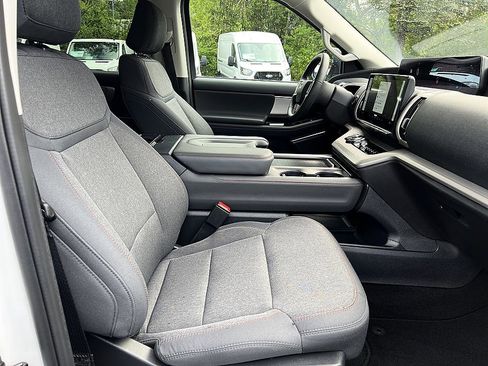 Used 2025 Ford Expedition Max Active AWD/4WD image 20