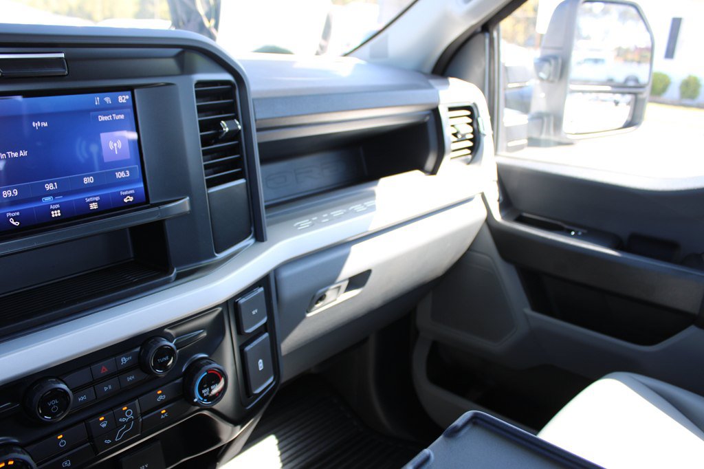 Used 2026 Ford F250 XL w/ XL Chrome Package RWD image 31