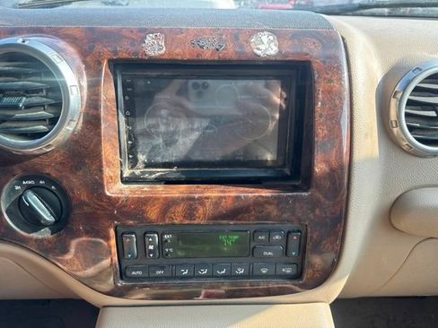 Used 2004 Ford Expedition Eddie Bauer AWD/4WD image 19