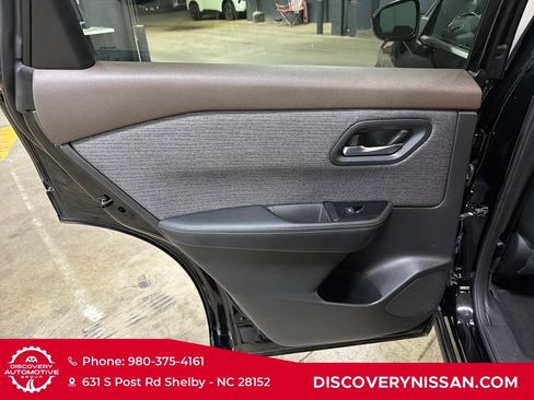 Certified 2023 Nissan Rogue SV FWD image 27