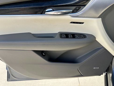 Used 2020 Cadillac XT6 Premium Luxury image 22