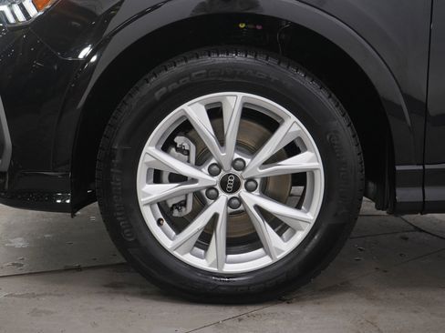 Used 2025 Audi Q3 2.0T Premium image 30