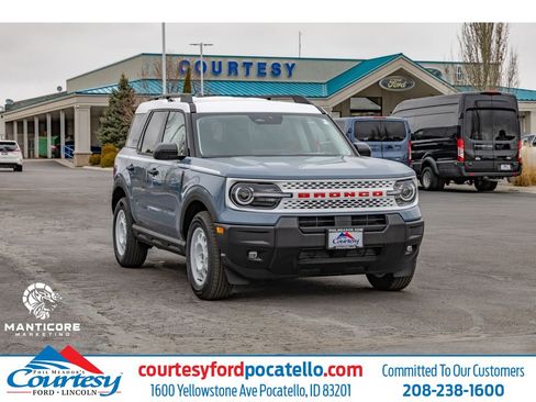 Used 2025 Ford Bronco Sport Heritage w/ Convenience Package AWD/4WD image 1
