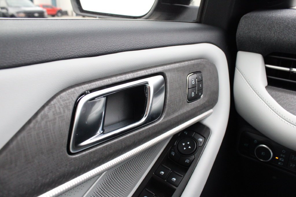 New 2027 Ford Explorer Platinum AWD/4WD image 7