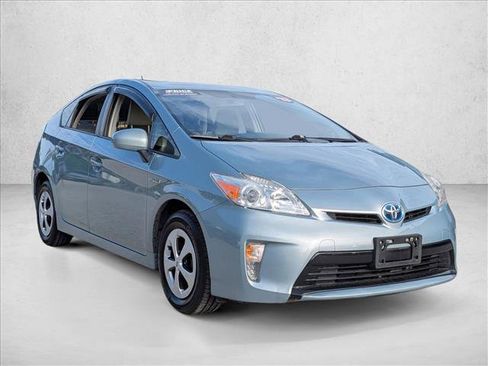 Used 2013 Toyota Prius Two FWD image 3
