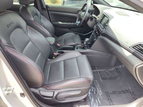 Used 2017 Hyundai Elantra Sport w/ Sport Premium Package 06 image 15