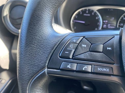 Used 2023 Nissan Kicks S image 17