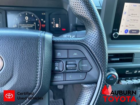 Certified 2025 Toyota Tacoma SR5 AWD/4WD image 36