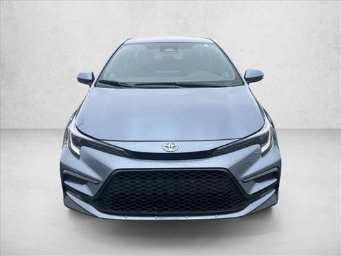 Used 2025 Toyota Corolla SE image 2