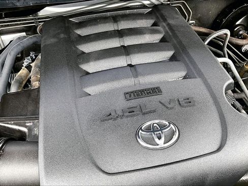 Used 2016 Toyota Tundra SR5 w/ Tow Package image 33