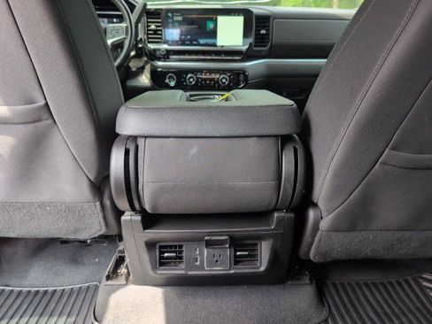 Used 2022 Chevrolet Silverado 1500 LT RWD image 34