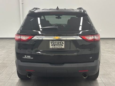 Used 2020 Chevrolet Traverse LT FWD image 3