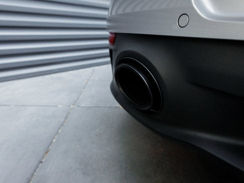 Certified 2024 Porsche 911 Carrera GTS image 27