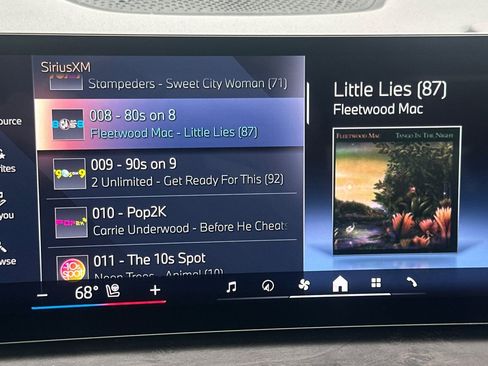 Certified 2025 BMW X7 xDrive40i w/ M Sport Package image 24