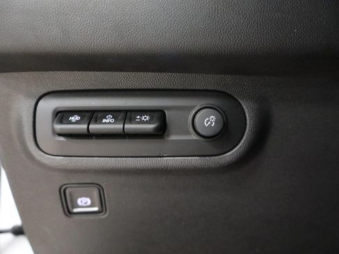 Used 2024 GMC Terrain Denali w/ Denali Premium Package AWD/4WD image 14
