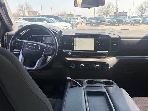Used 2022 GMC Sierra 1500 SLE image 8