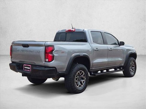 Used 2023 Chevrolet Colorado ZR2 w/ ZR2 Convenience Package III AWD/4WD image 5