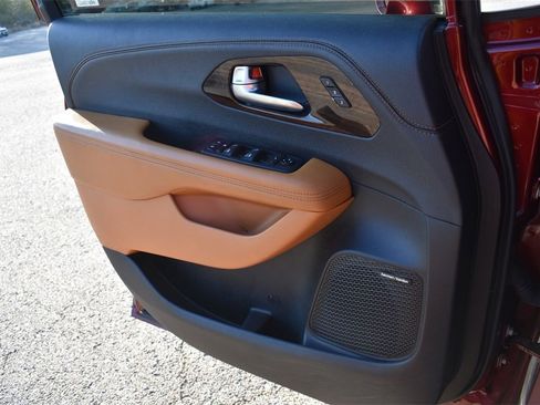 Used 2021 Chrysler Pacifica Pinnacle image 44