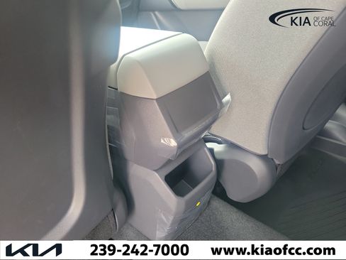 New 2027 Kia Seltos S FWD image 16