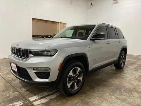 Used 2024 Jeep Grand Cherokee Limited 4xe AWD/4WD image 1