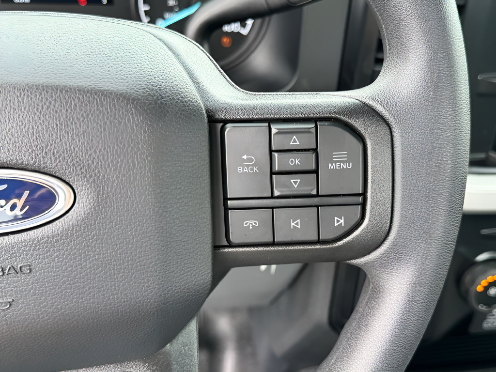 Used 2025 Ford F250 XL RWD image 17