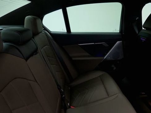 Used 2026 BMW 530i RWD image 34