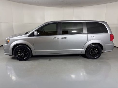 Used 2019 Dodge Grand Caravan GT image 5