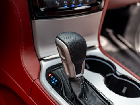 Used 2019 Jeep Grand Cherokee Trackhawk AWD/4WD image 39