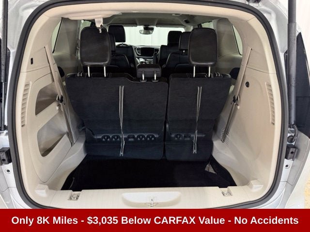 Used 2024 Chrysler Pacifica Touring-L FWD image 24