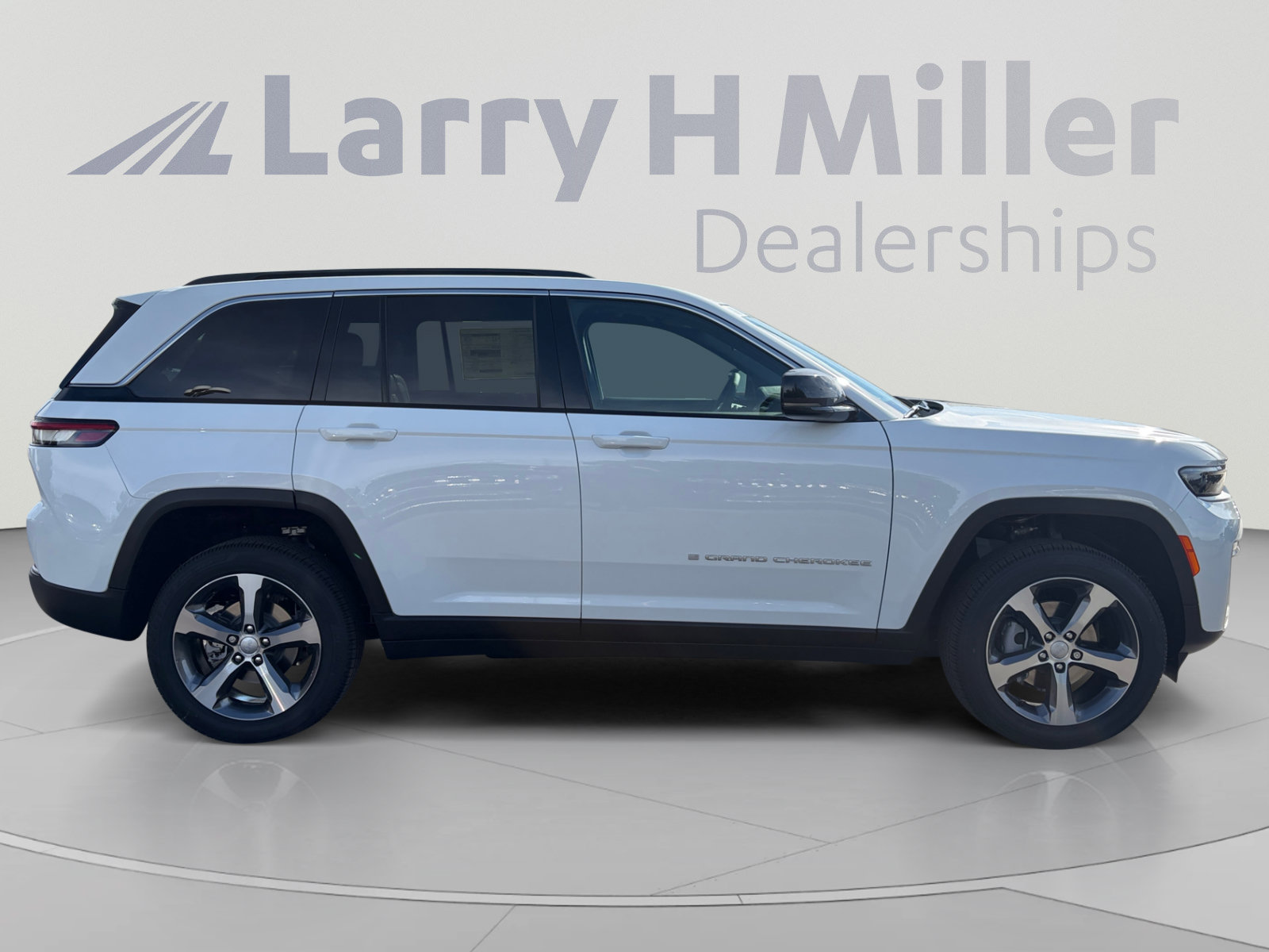 New 2026 Jeep Grand Cherokee Limited AWD/4WD image 6