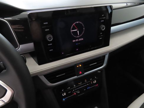New 2026 Volkswagen Taos SE FWD image 16
