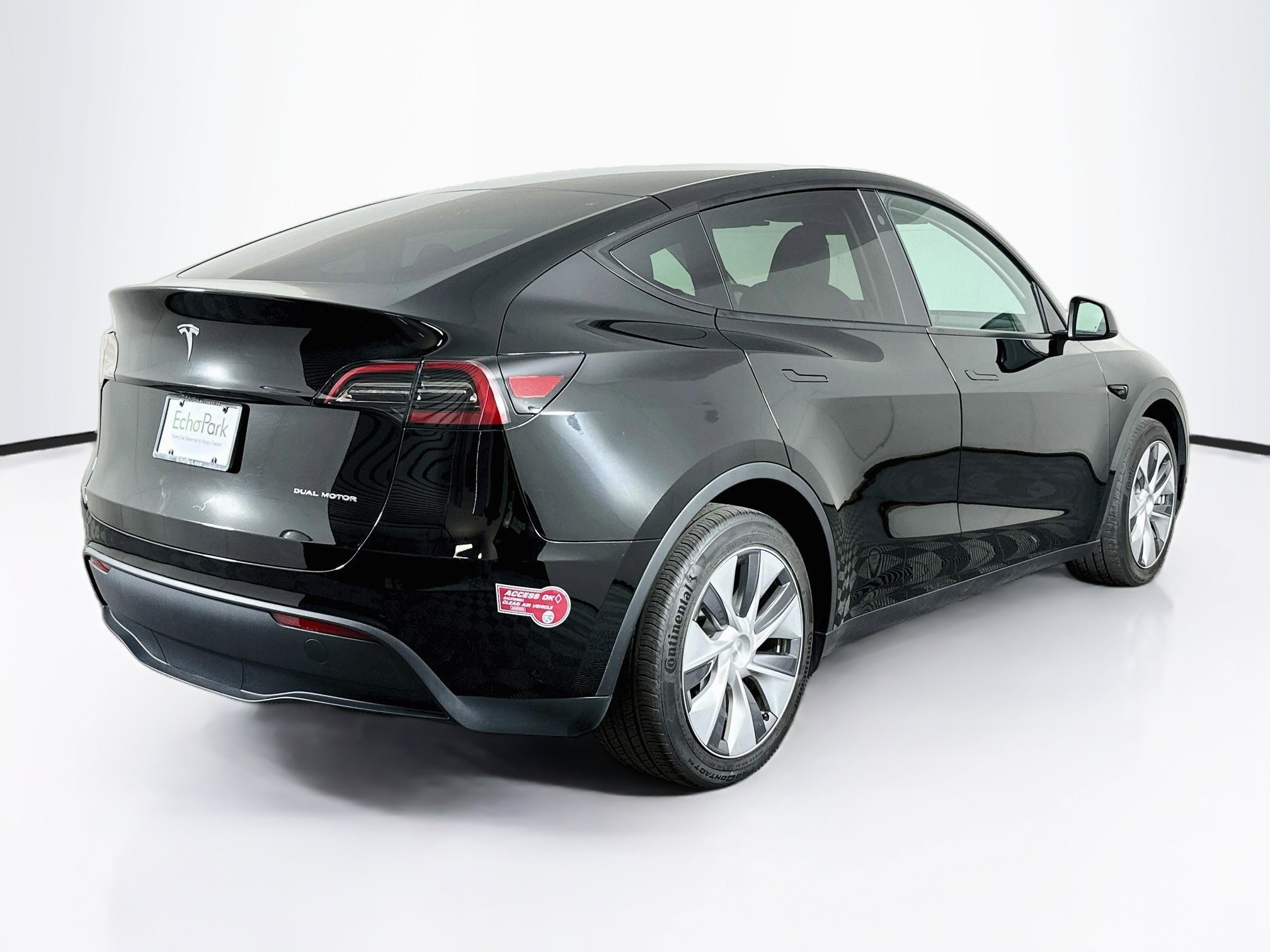 Used 2023 Tesla Model Y AWD image 9