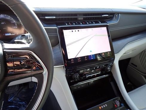 Certified 2023 Jeep Grand Cherokee L Overland image 23